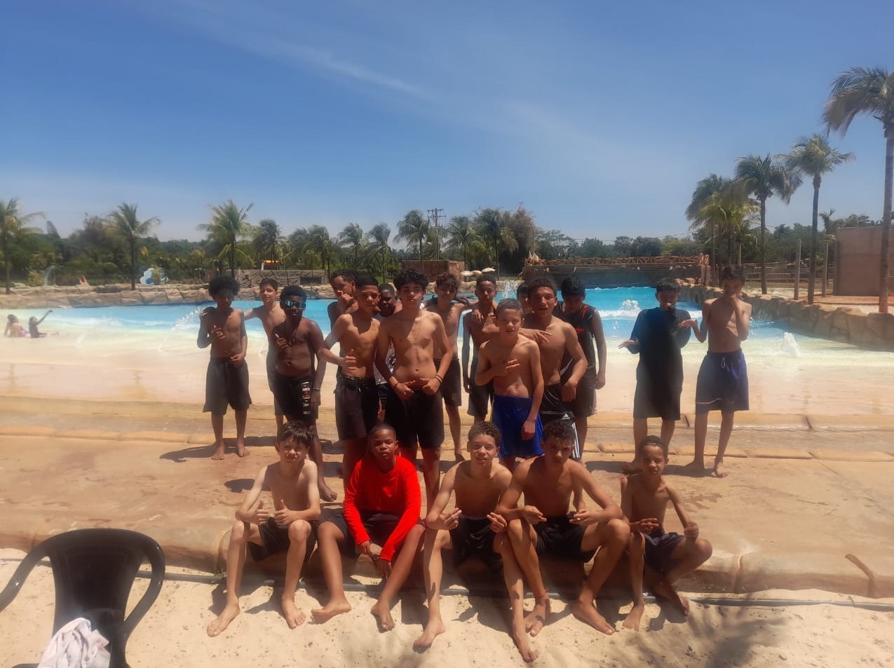 AMISTOSO NO RIO DAS PEDRAS