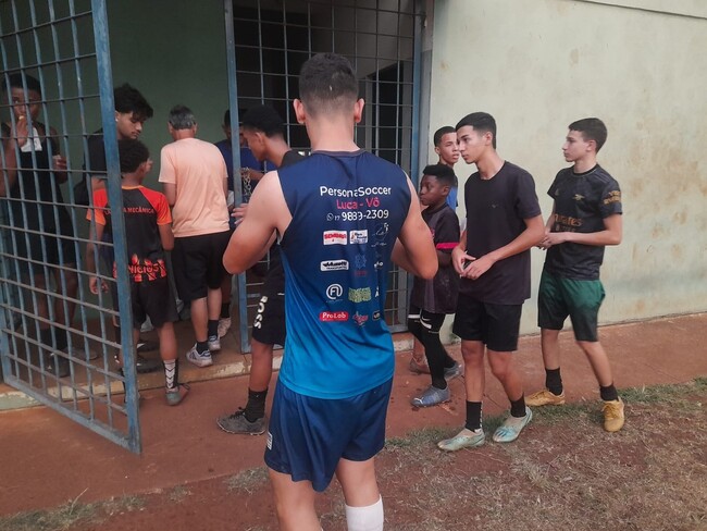 ESCOLINHA 12